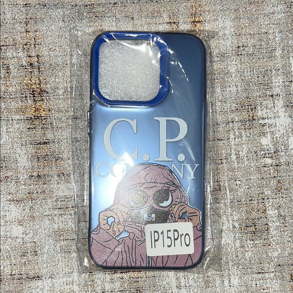 iPhone 15 pro blue and pink phone case